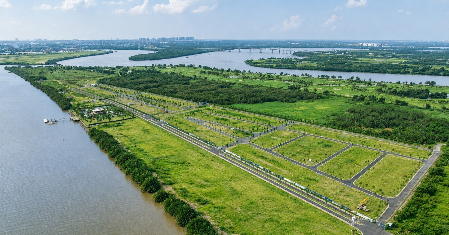 Toàn cảnh khu đất dự án trên đảo Đại Phước nhìn từ trên cao, hạ tầng đường nội khu Elyse Island đã thành hình bên sông Đồng Nai